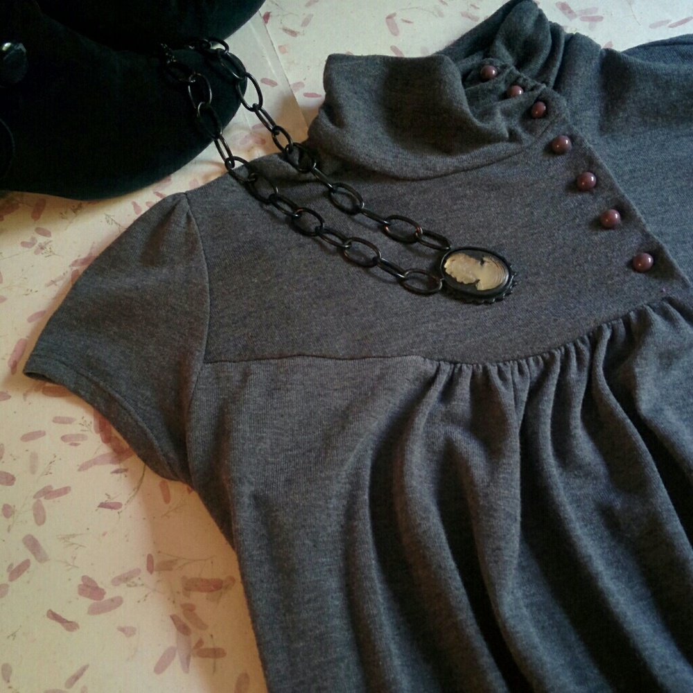 B&Lu Xl Size 12 Gray Knit top shirt